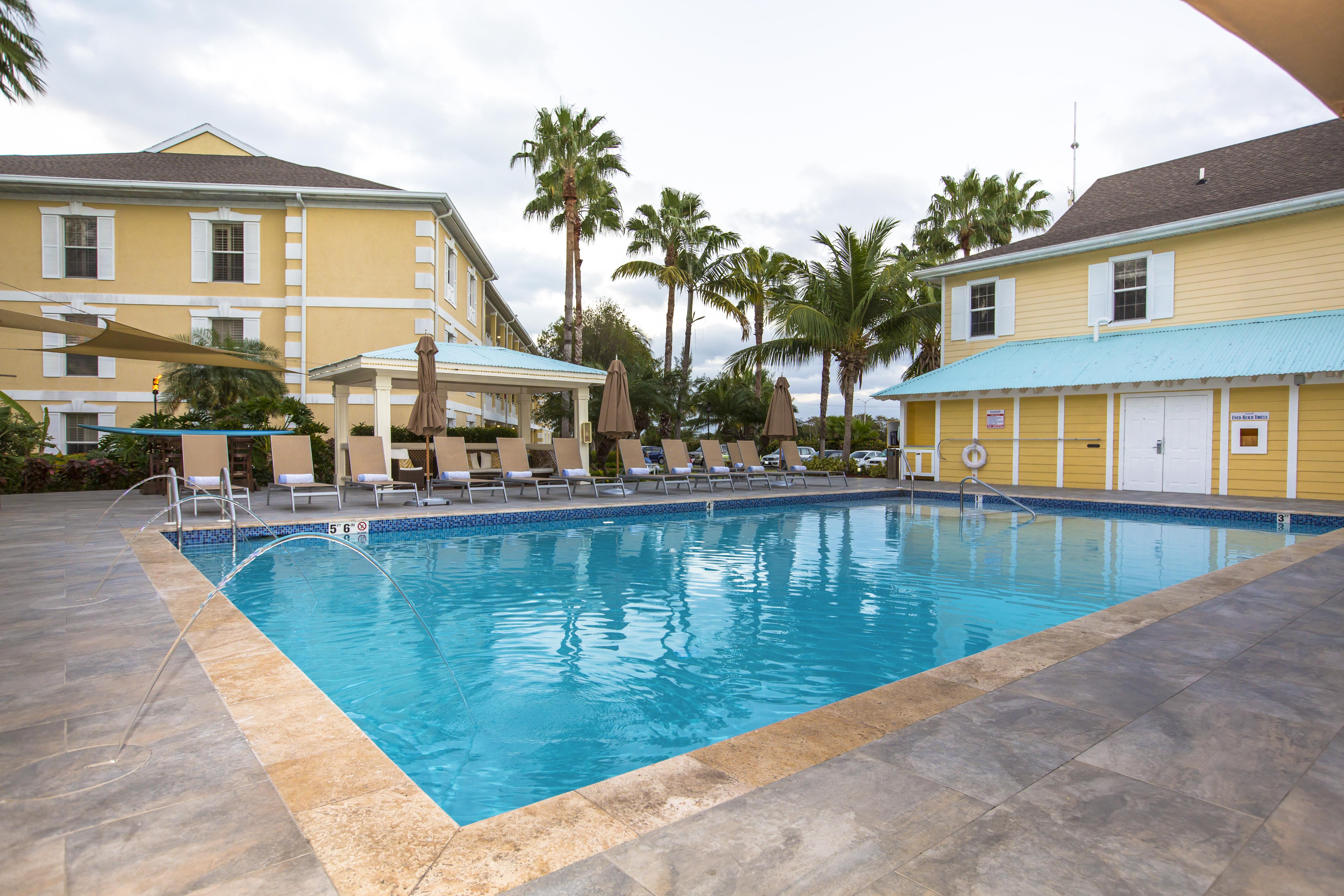 Sunshine Suites Resort West Bay Kültér fotó