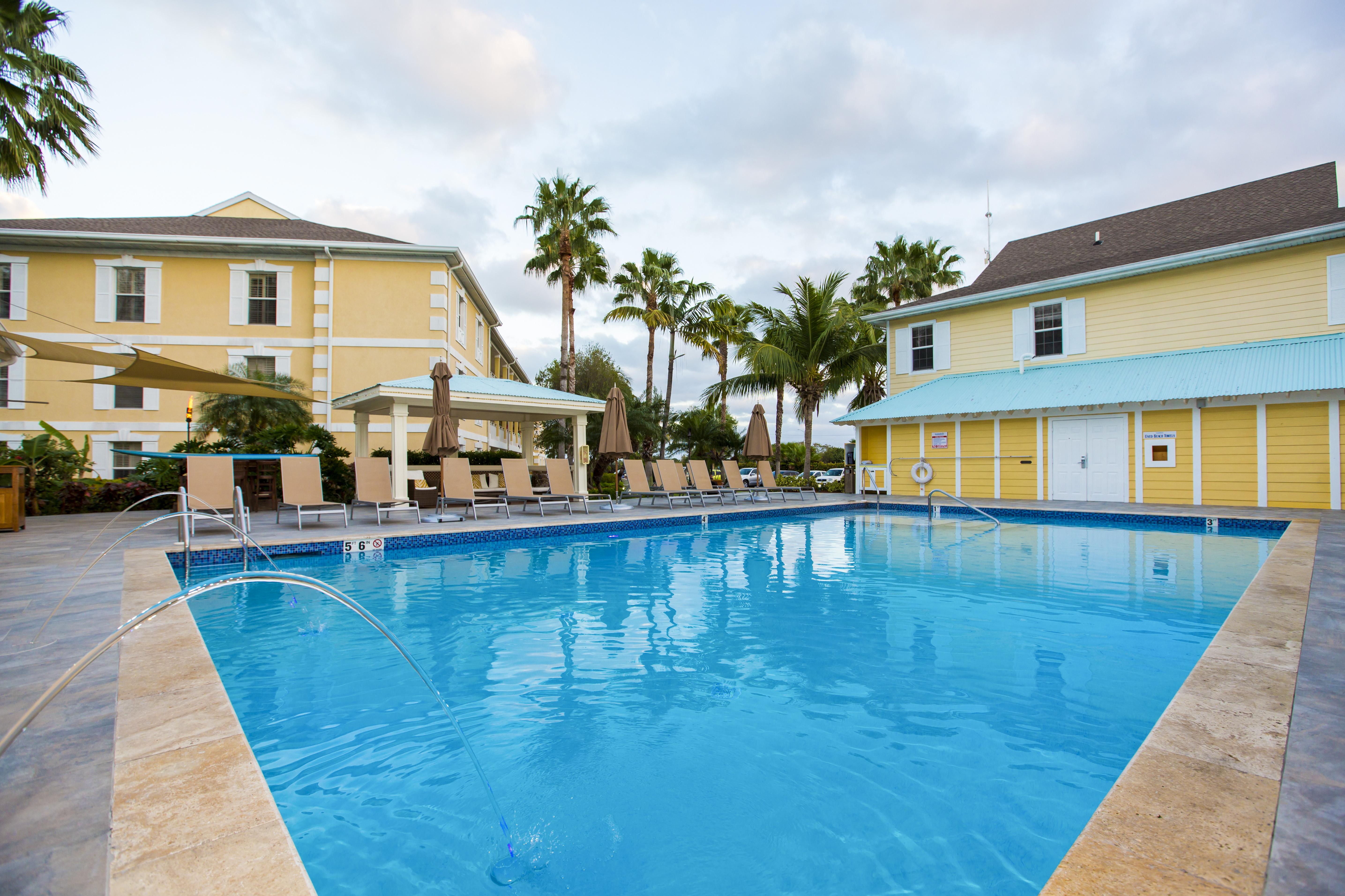 Sunshine Suites Resort West Bay Kültér fotó